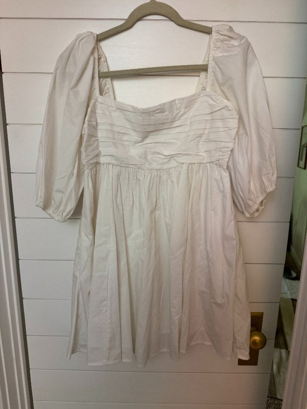 A&F Emmerson White Puff Sleeve Dress (M)